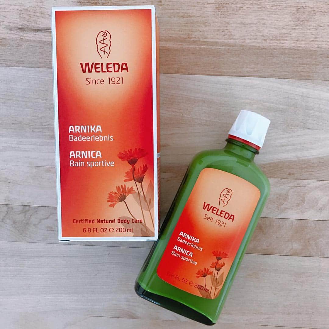 松野莉奈のインスタグラム：「今日も寒かったね😱 WELEDAのArnica BathMilkすごーく温まる〜💓 ぽかぽかだよ🌞  #weleda #arnicabathmilk #bathmilk #relaxtime #getwarm」