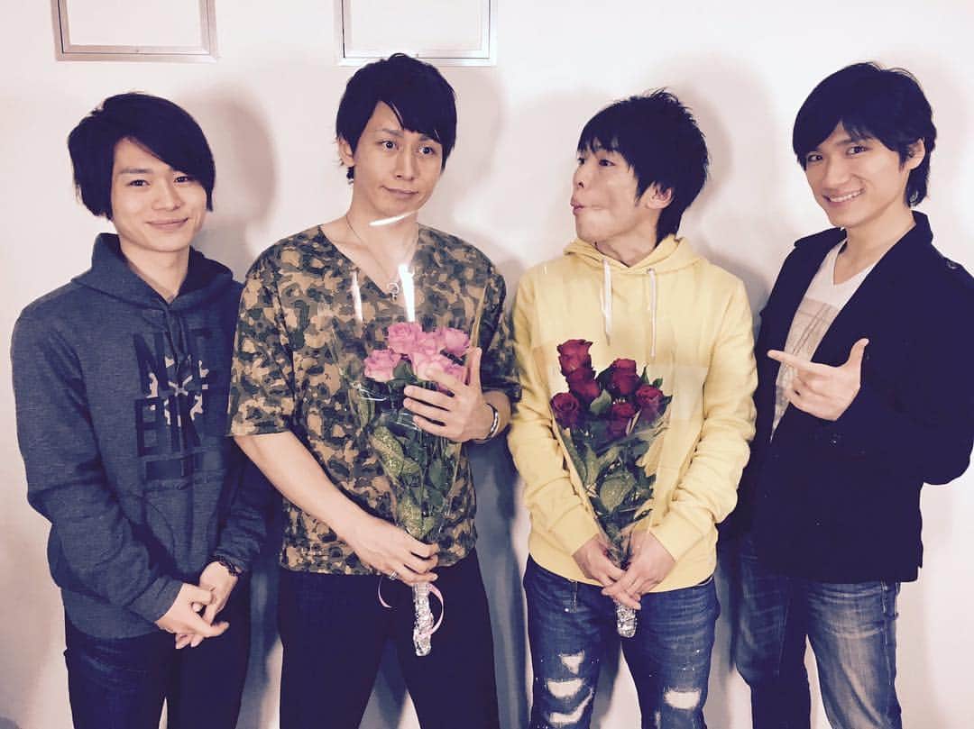 のインスタグラム：「久々の4人でニコ生ー！ 一徹さん兄さんと月野アニキの専属卒業スペシャルだった！ 次回は2月6日！僕と北野くんです！」