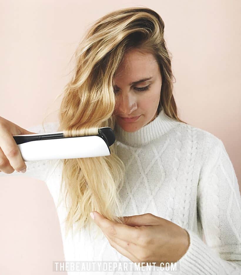 The Beauty Departmentのインスタグラム：「Flat iron waves can be tough. Let's discuss the newest flat iron that's helping us glide right through. 💓🙌🏼 { post by @kristin_ess, clickable link up top in the bio! 📲}」