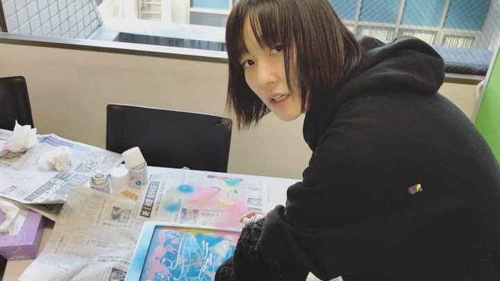 BŌMIのインスタグラム：「#campfire だいぶ遅れてますが、#campfire リターンの、世界に１つデザインTシャツを作っています、今日。お楽しみに。」