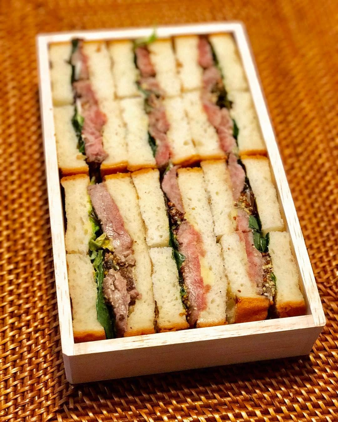 秋山具義のグルメインスタ