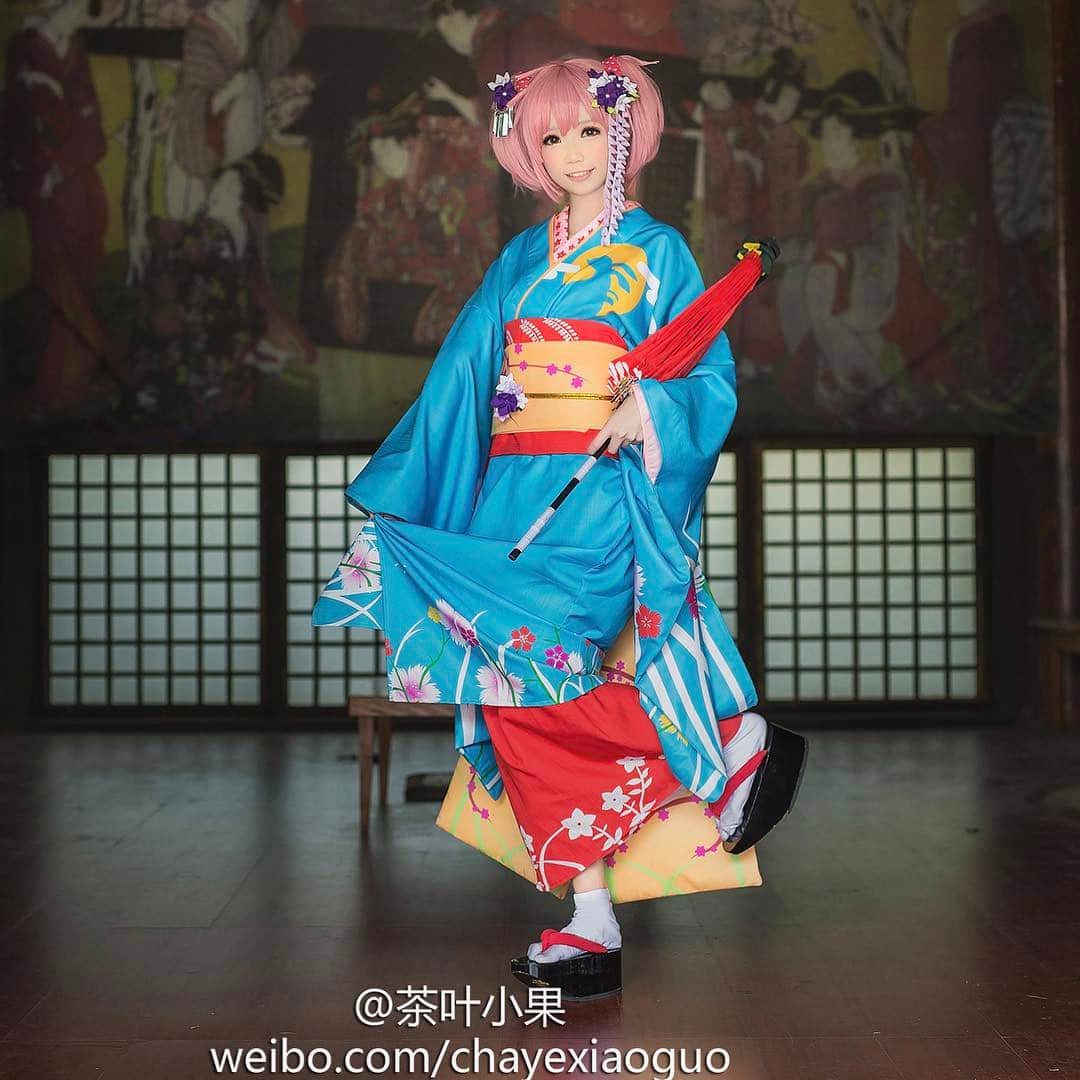 茶叶小果さんのインスタグラム写真 - (茶叶小果Instagram)「#魔法少女小圆# COS  舞妓Ver.和服 🍡あけましておめでとう！⛩🏮🍱 今年もよろしくお願いいたします， 初詣みんなと一緒に行きたいな！ #魔法少女小圆 #鹿目まどか  #cosplay #魔法少女まどかマギカ #PuellaMagiMadokaMagica 「小圆梦想着成为能帮助大家的人。晓美焰为了救赎小圆一遍遍轮回，小圆在死前帮助小焰净化灵魂石希望小焰活着不要变成魔女。魔法少女们签订契约的同时献上了她们的灵魂，为了实现她们心中的愿望，愿望越大代价也就越大。」」1月26日 21時42分 - chayexiaoguo
