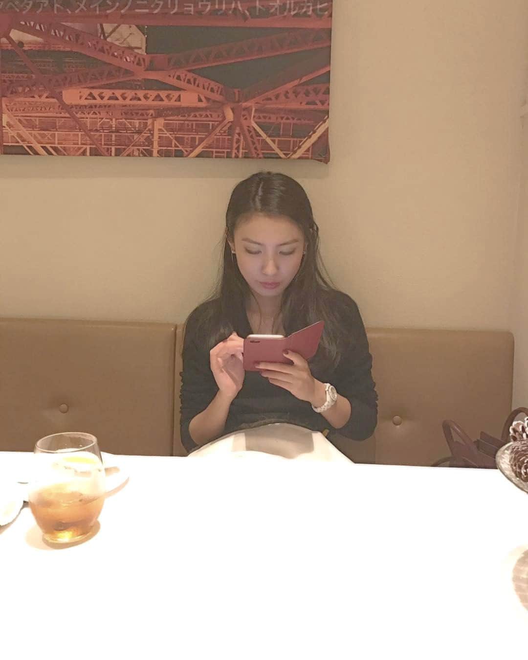 吉田愛璃のインスタグラム：「毎日が勉強、毎日が反省😭 どんな一日でもその中で やれる事やることに意味があると 自分を奮い立たせる👻  #寝る前のつぶやき」