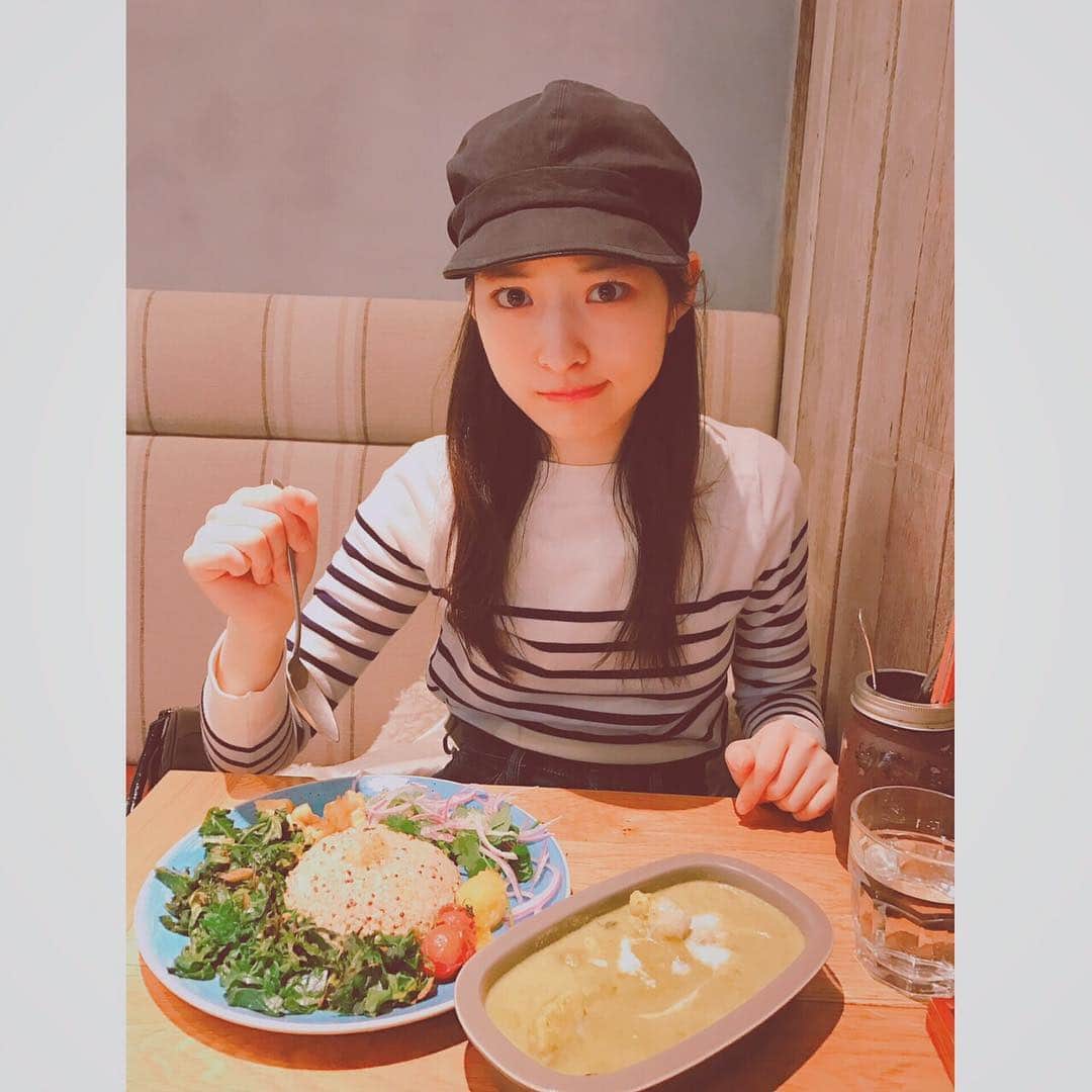 松野莉奈のインスタグラム：「グリーンカレーちゃん🍛 美味しい😋💓 #mrfarmer #greencurry 🍛 #Yummy 😋 #お腹いっぱいだぁ♫」