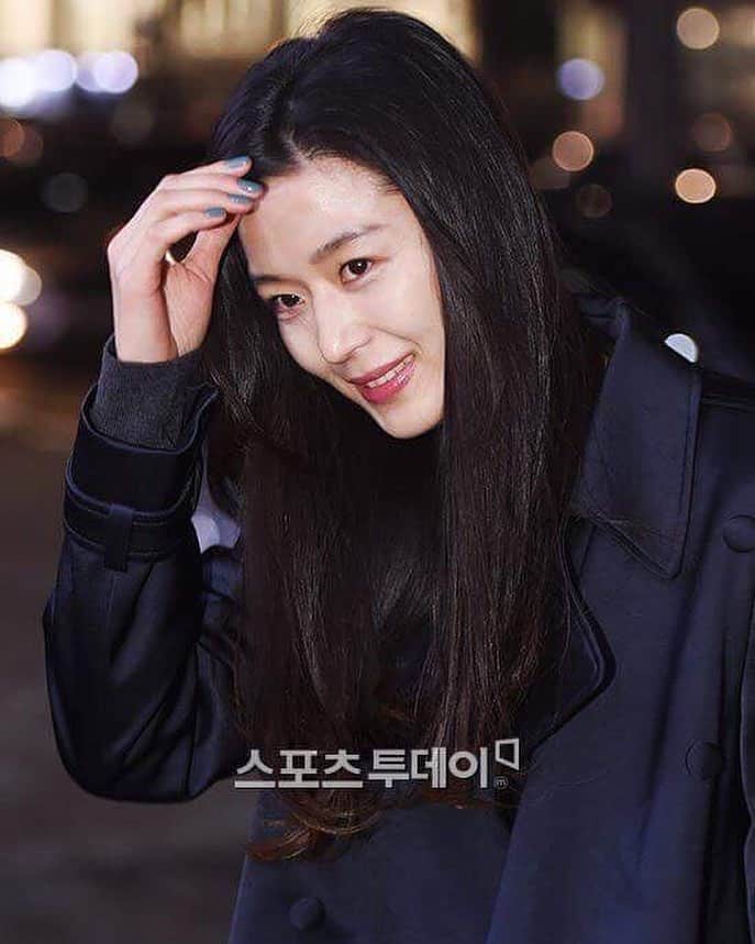 チョン・ジヒョンのインスタグラム：「Wrap Up Party #LOTBSfinale」