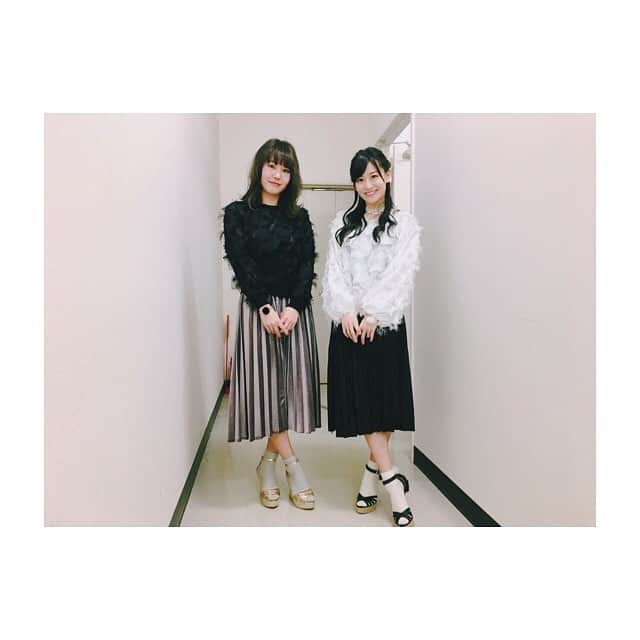 のインスタグラム：「愛MY初日舞台挨拶 まずはイオンシネマ板橋！ 沢山の方が😢本当にありがとうございます💓嬉しかった☺️！ そして今回衣装が双子ちゃんなんです！可愛い☺️💓 全身sorrisoさんです！ #愛MY #門脇佳奈子 #sorriso #双子コーデ」