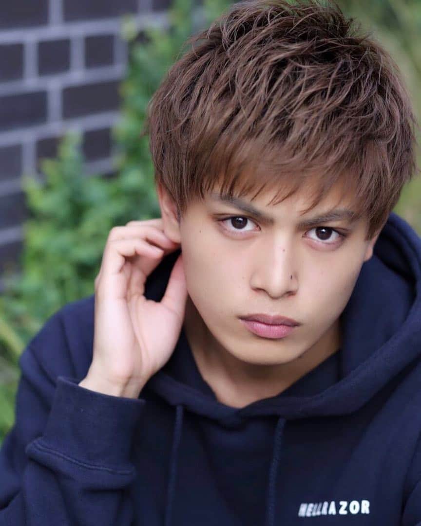 斉藤平七（へえ）のインスタグラム：「暗髪懐かしい🙈💚 暗髪・短髪も...あり⁉️🤔💭 . . . #暗髪短髪なへえ #へえ #斉藤平七 #ぺえへえ #すっぴん#暗髪#短髪#サロン#フィリピン人#メンズ #model #photo #instagood #selfie #selfietime #me #I #l4l #like4like #fashion」