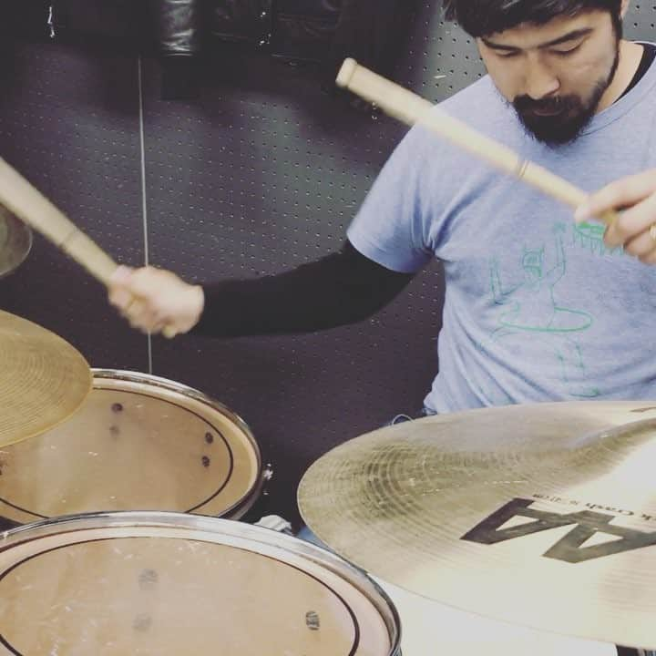 euphoriaのインスタグラム：「Drumming.」