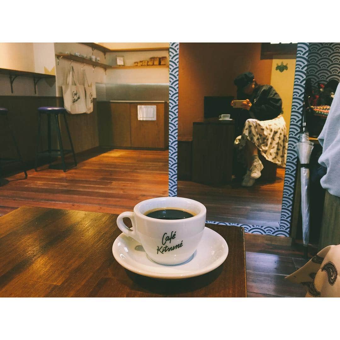 戸田れいさんのインスタグラム写真 - (戸田れいInstagram)「#breaktime #☕︎#cafekitsune」2月23日 14時59分 - rei_toda