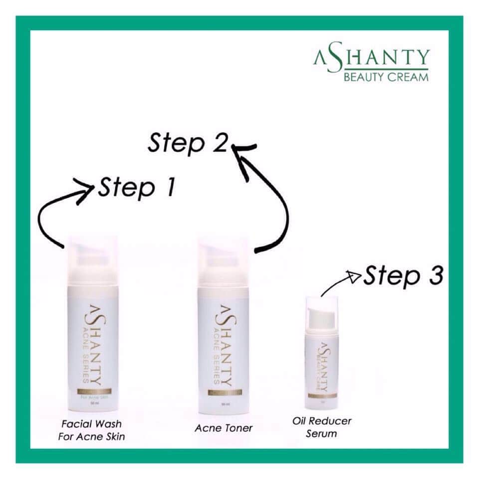 ASHANTY BEAUTY CREAM OFFICIALのインスタグラム：「Cara pemakaian Ashanty Beauty Cream, Acne Series #1 💎 . Step 1  Facial Wash for Acne Skin Basahi wajah dengan air, tuangkan cairan facial wash acne skin pada tangan secukupnya dan gosok hingga berbusa. Usapkan pada wajah secara merata lalu bilas dengan air hingga bersih. Keringkan wajah dengan handuk kering .  Step 2  Acne Toner  Tuangkan Acne Toner ke kapas secukupnya, lalu oleskan keseluruh keseluruh wajah secara merata.  Diamkan sebentar sampai toner menyerap . Step 3 Serum  Tuangkan serum 1 tetes (jangan berlebihan) pada tangan yang bersih dan kering, kemudian aplikasikan pada wajah dengan cara ditepuk-tepuk (jangan digosok). Diamkan selama 3 menit. (Gunakan Serum pada pagi hari, sebelum menggunakan Sun Care)」