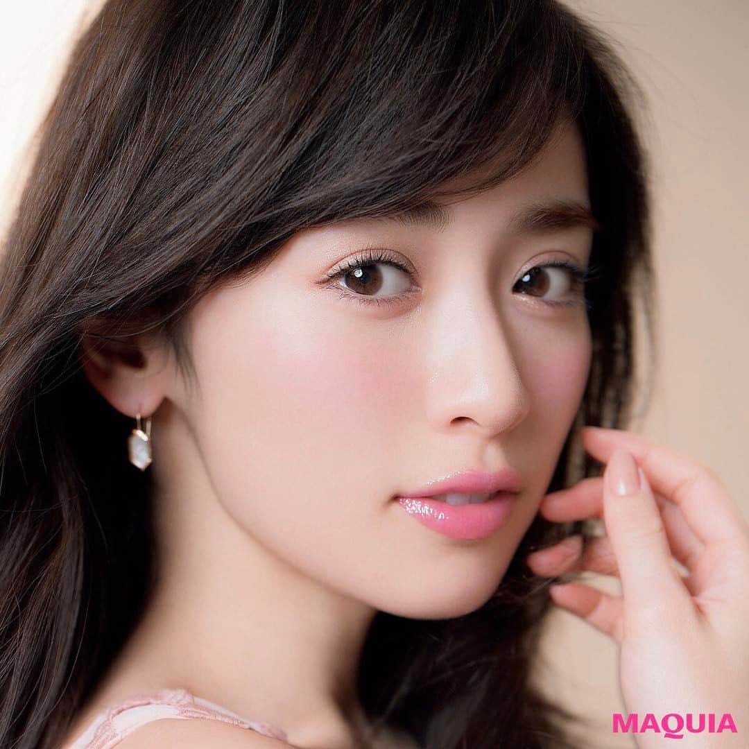 泉里香さんのインスタグラム写真 - (泉里香Instagram)「#MAQUIA 💄 #雑誌#beauty」2月25日 13時47分 - rika_izumi_