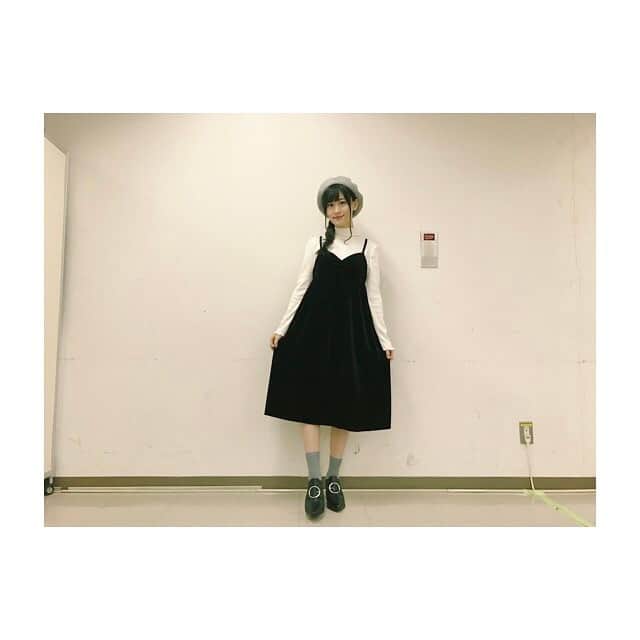 上西恵さんのインスタグラム写真 - (上西恵Instagram)「昨日の私服ちゃんです😊 #握手会 #私服 #earth  #靴 #murua #けいっち私服」2月26日 12時07分 - jonishi_kei