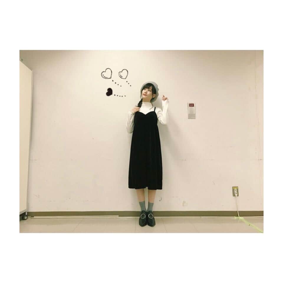 上西恵さんのインスタグラム写真 - (上西恵Instagram)「今日はまた少し違った感じです😊 よろしくお願いしまする😊 #握手会 #私服 #ベレー帽 #けいっち私服」2月26日 13時04分 - jonishi_kei