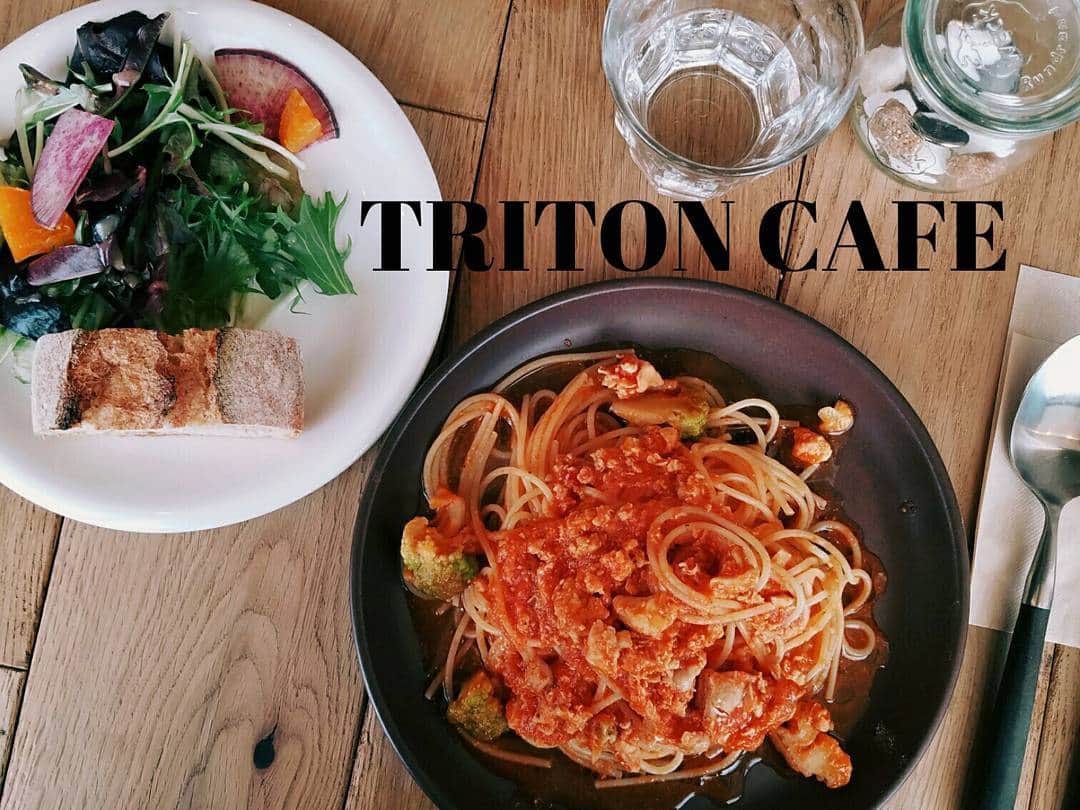 月島桃花のインスタグラム：「. 神戸Lunch☕ 丹波鶏とカリフラワーのラグー 木の優しい落ち着く空間でほっこり♡ タンパク質とビタミンC 栄養ある美味しいランチメニューで良き❤ #lunch #kobe #tritoncafe #cafe #神戸ランチ #神戸 #北野 # ランチ #トリトンカフェ #カフェ . #sweet #スウィートインスタ #momo_Lunch」