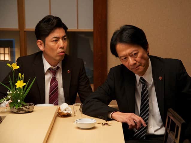 のインスタグラム：「8年ぶりに復活『裏相棒３』 ２月６日（月）～２月１０日（金）映画公開を記念してワイド！スクランブル第２部内にて（ひる12時30分～1時45分） 全５話！ 全国放送ですって！  そして２月８日（水）相棒15 第14話放送の前には 『くりぃむクイズ ミラクル9  2時間SP』(よる7時〜8時54分) 相棒ナインとして大河内監察官役の神保さんと中園参事官役の小野さん、そして劇場版Ⅳに出演の山口まゆさんの4人でクイズに挑戦してきます！ 両方とも宜しくどうぞ〜🤓 #相棒  #裏相棒 #芹沢 #伊丹 #山中崇史 #川原和久」