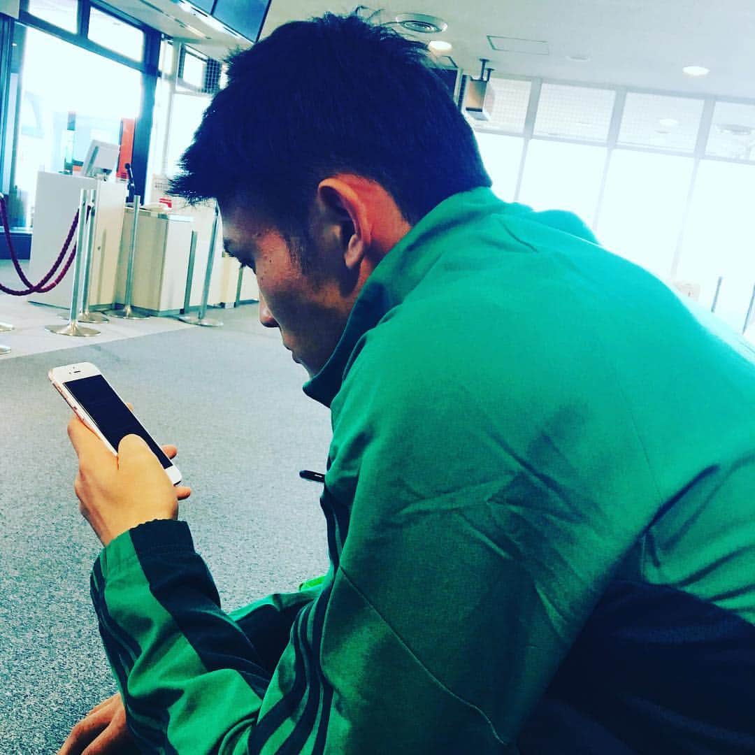 のインスタグラム：「スペイン行ってきまーす🇪🇸 #田川亨介  #なかなか渋い  #フィジカルモンスター2号  #鳥栖の兄貴」