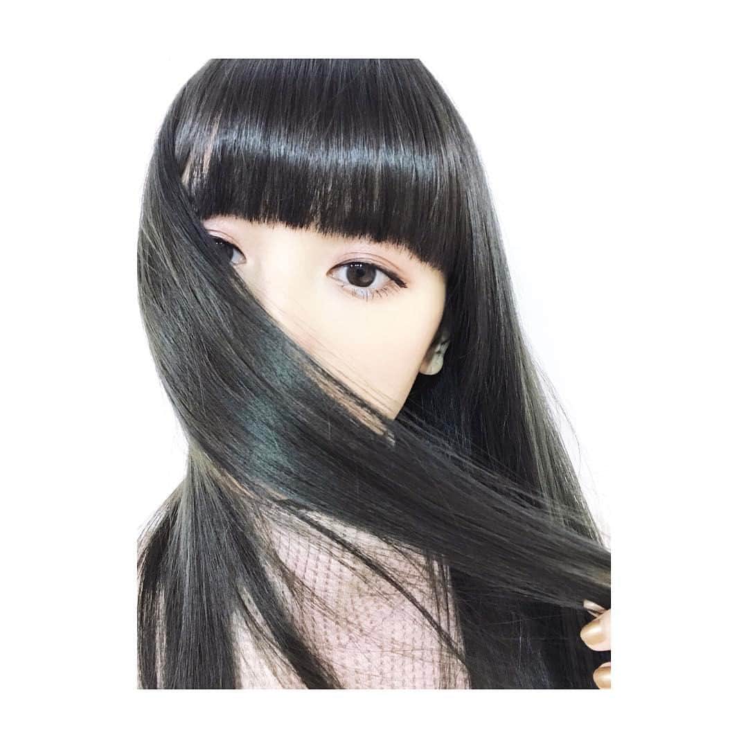 木村直人さんのインスタグラム写真 木村直人instagram Airの木村です ファッションやメイク ヘアスタイルで何かと話題になるモデル 鈴木えみさん もう7年くらい髪を作らせていただいております この間ファッションブックも出版なさった様です そんな
