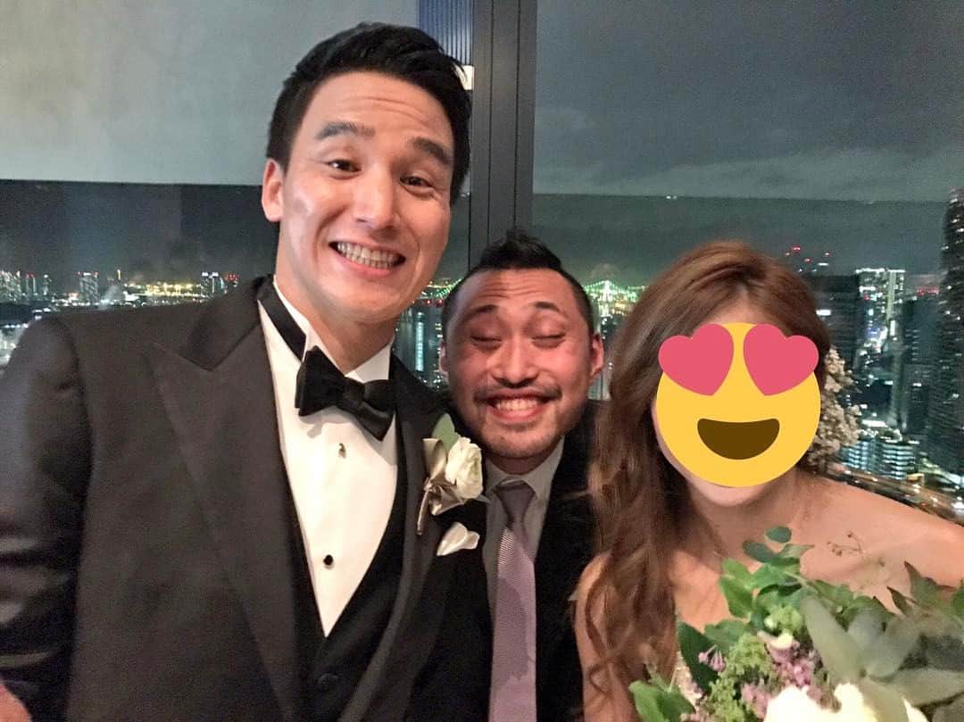 塩浦慎理さんのインスタグラム写真 - (塩浦慎理Instagram)「松田丈志さんの結婚式に行ってきました！トイレに行ってて集合写真に写れず。。二次会で撮ってもらった写真はまともな顔しておらず。。笑  本当に素敵でした！おめでとうございます！これからもついて行きます！ #weddingparty#松田丈志 @tkc001」2月5日 21時39分 - shinri_shioura