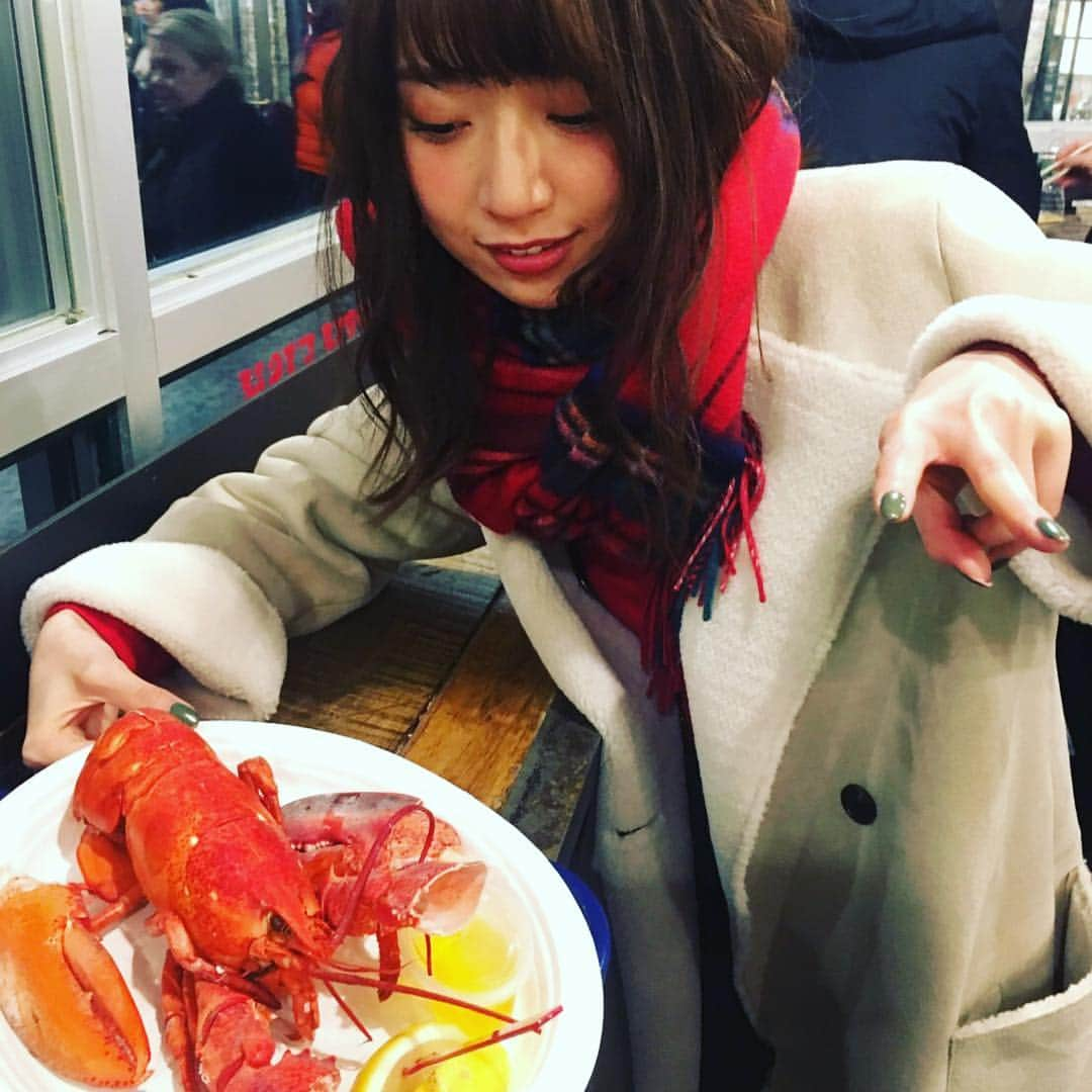 橋本奈々未「2017」さんのインスタグラム写真 - (橋本奈々未「2017」Instagram)「橋本奈々未写真集『2017』撮影中のある日。ロブスターと戯れる橋本さんでした。#nanami_hashimoto2017#nanaminNY2017#cancam#cancam橋本奈々未2nd写真集#橋本奈々未CanCam卒業#橋本奈々未卒業まであと 15日」2月6日 0時27分 - nanami_hashimoto2017