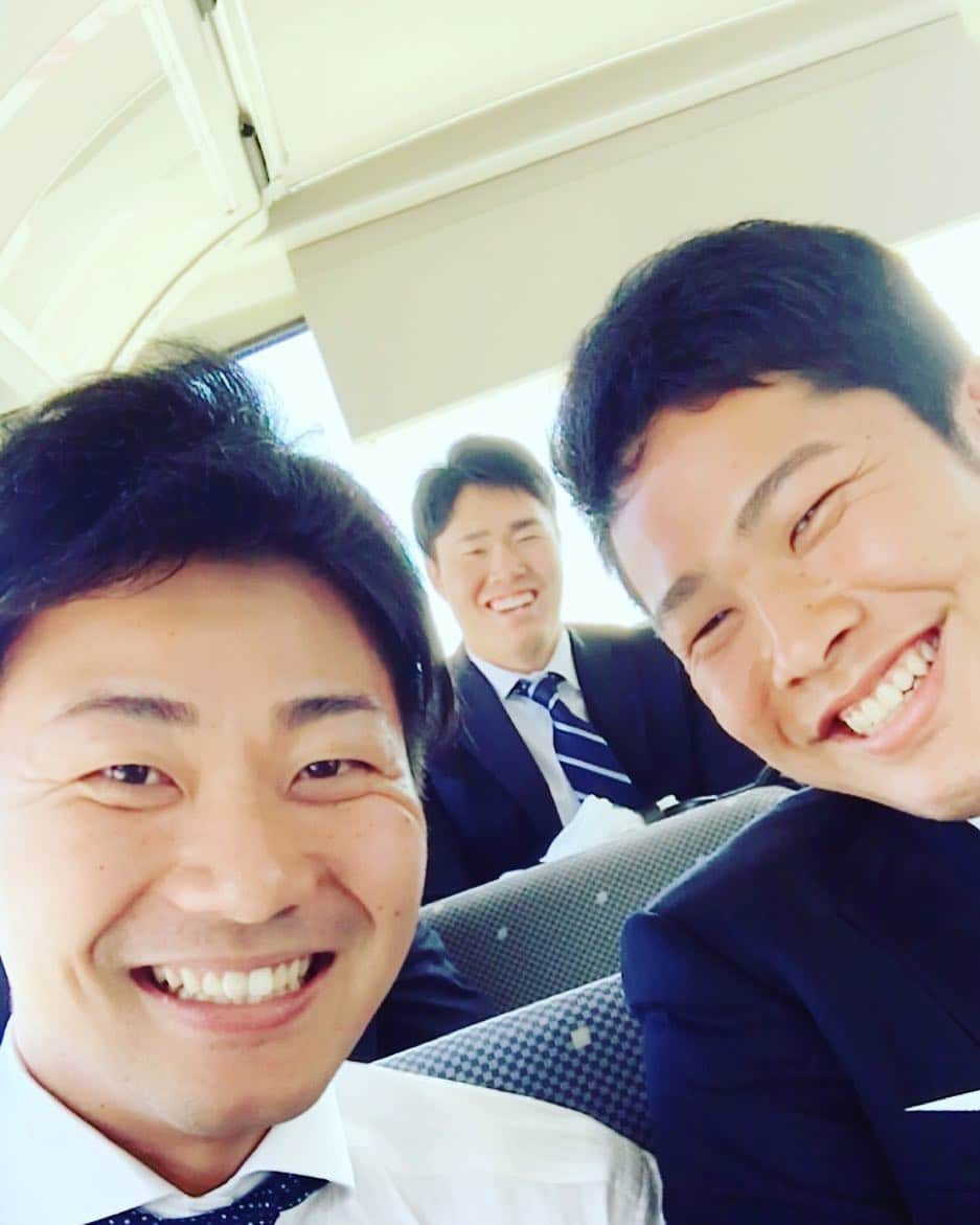 藤井皓哉のインスタグラム：「これから飛行機乗ります。」