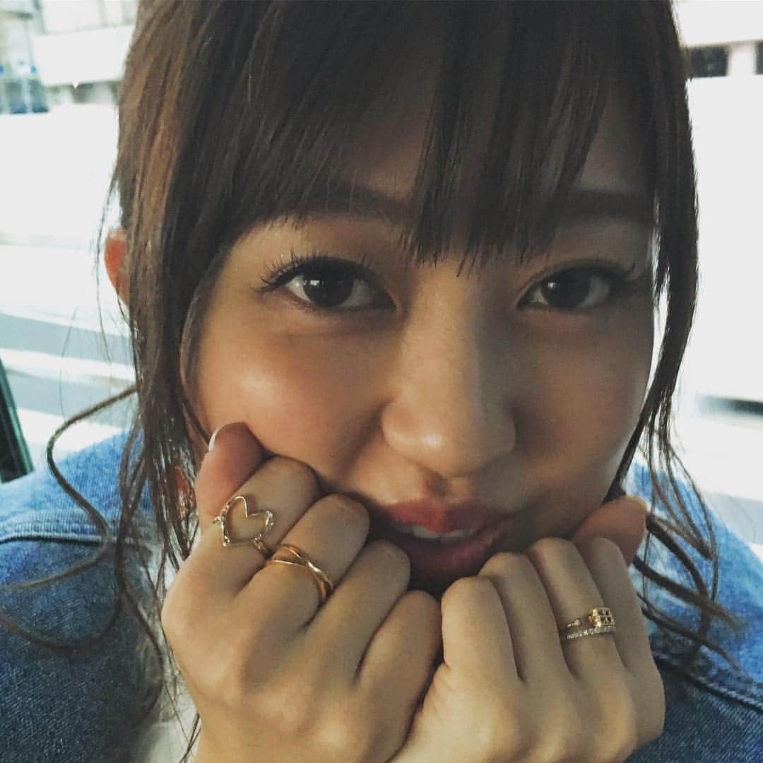 吉村崇さんのインスタグラム写真 - (吉村崇Instagram)「ロケ中です。 顔がボーリングの玉に似てまして がんもどきにも似ています。1番似てるのはキンタマだと思ってます #菊地亜美 #ロケ #メイドインホッカイドウ」2月6日 10時43分 - hnkyoshimura