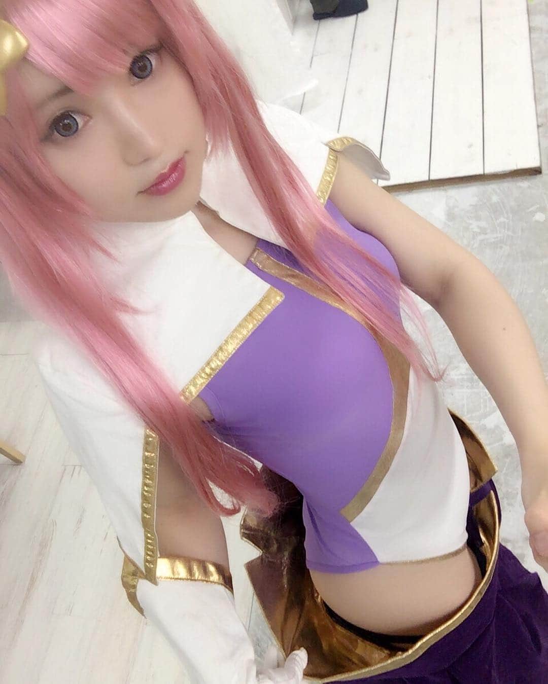 赤木クロさんのインスタグラム写真 - (赤木クロInstagram)「Twitter@usagiyakuro Follow me💓  #コスプレ #cosplay # #anime #selfie #photography #otaku #girl #subcultures #japanese #japan #ガンダム #機動戦士ガンダム #gundam #ガンダムseed #ガンダムseeddestiny #gundamseed #ミーアキャンベル #meercampbell #movie」2月7日 0時12分 - akagikuro