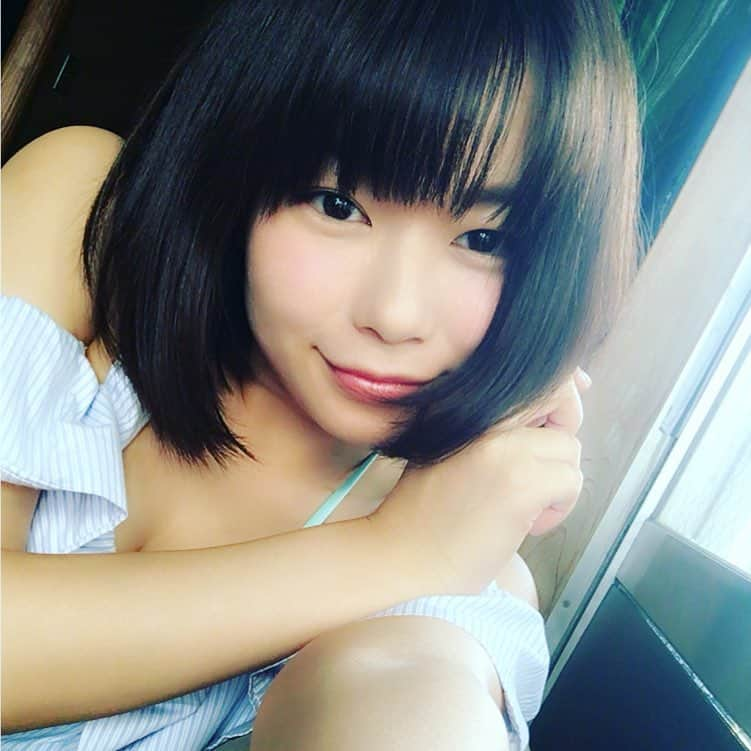 和地つかささんのインスタグラム写真 - (和地つかさInstagram)「去年のわちさん。  #若い #髪色可愛い #グラドル #和地つかさ」2月7日 11時31分 - tsutam_