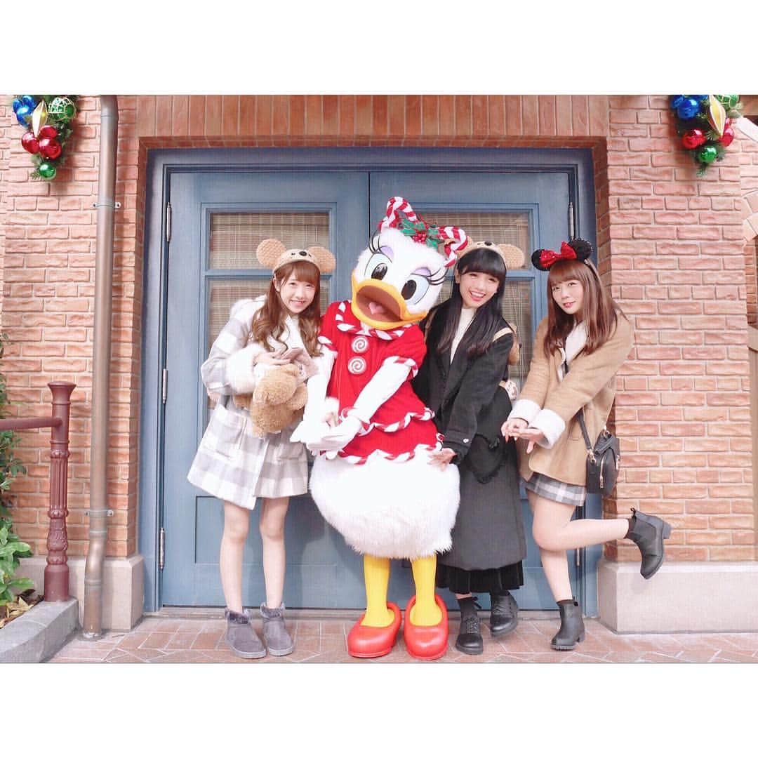 宮谷優恵（ゆえち）のインスタグラム：「. . 2016.11.28 Shanghai Disneyland . with Daisy Duck 💜 . #shanghaidisneyland #上海ディズニーランド #SHDL #daisy #デイジー #daisyduck #デイジーダック #shanghai #yuemiyatani #宮谷優恵 #yuechi #ゆえち」