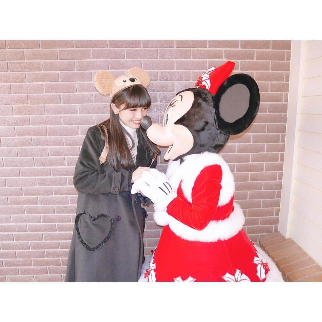 宮谷優恵（ゆえち）のインスタグラム：「. . Nose kiss…💋 . #shanghaidisneyland #上海ディズニーランド #SHDL #minniemouse #ミニーマウス #minnie #ミニー #shanghai #yuemiyatani #宮谷優恵 #yuechi #ゆえち」