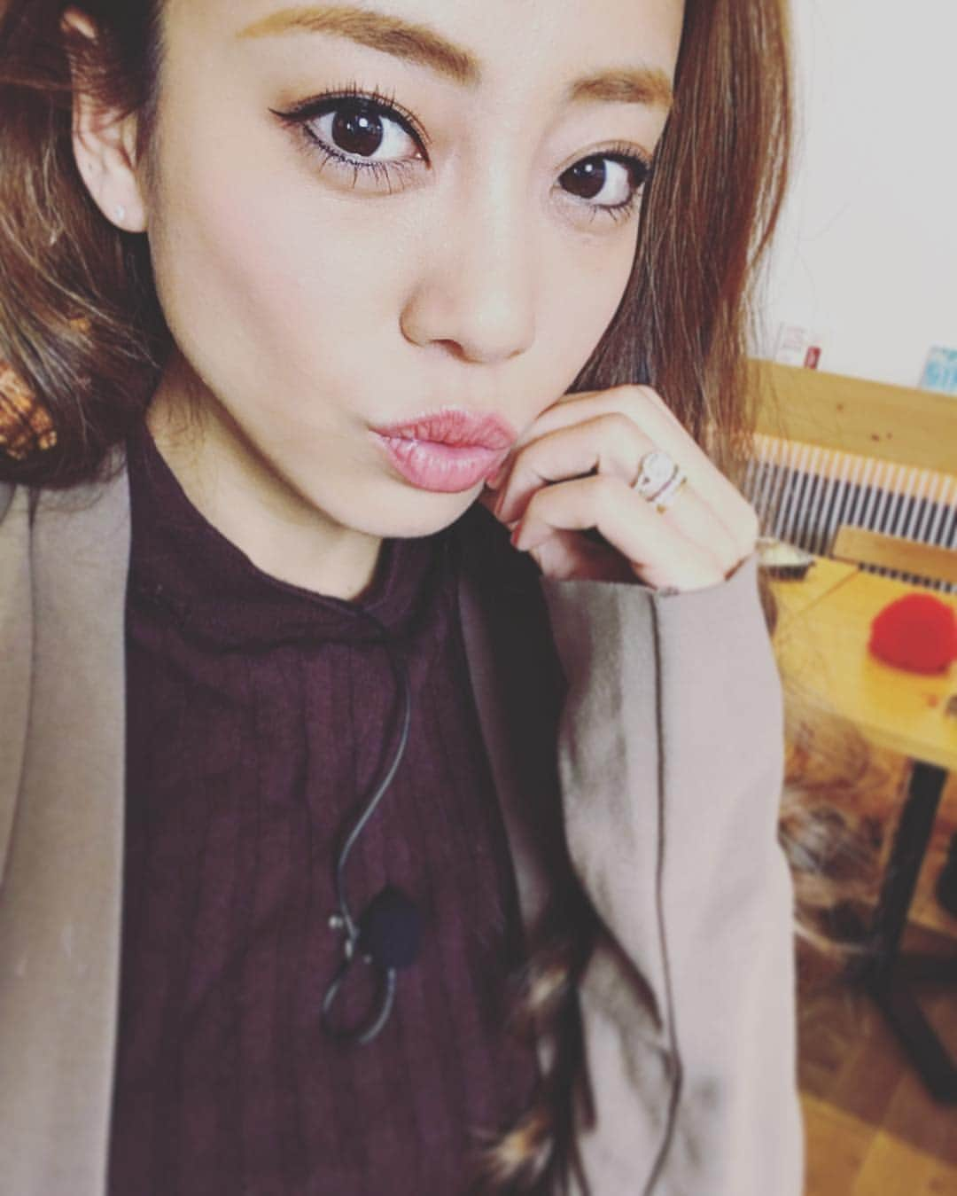 あびる優さんのインスタグラム写真 - (あびる優Instagram)「😘💄✨ #selfie#make#hair#hairmake#makeup#ヘアメイク#メイク#メイクアップ」2月8日 14時04分 - yuabiru74