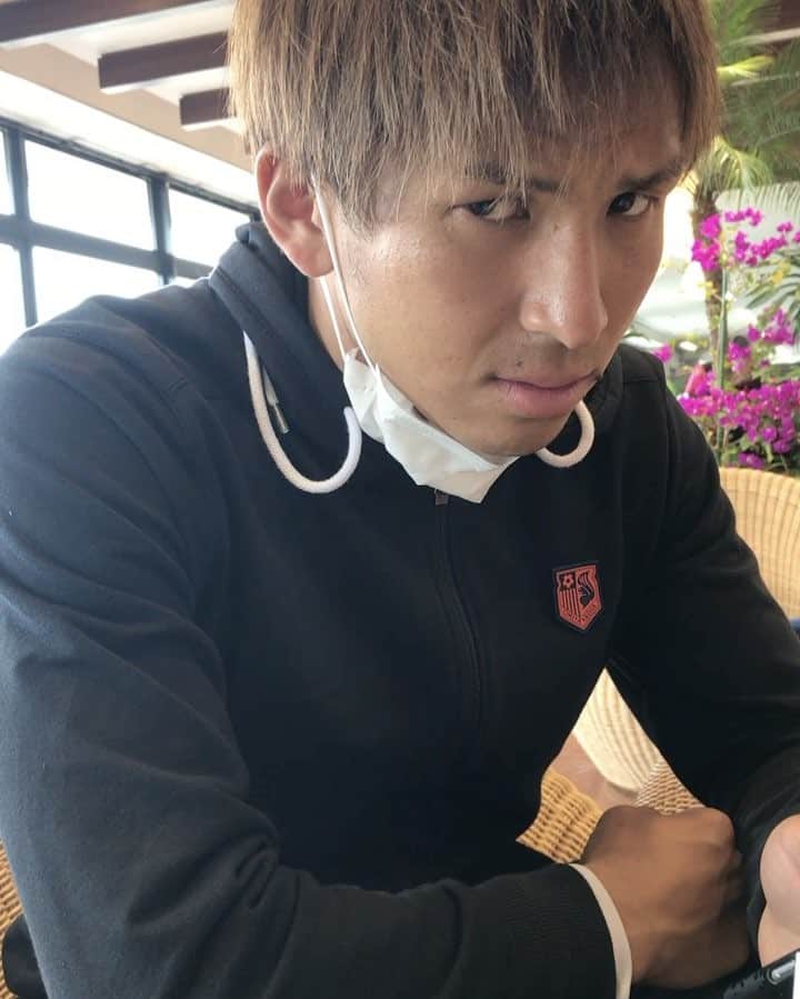 大山啓輔のインスタグラム：「リハビリよく頑張りました👏 . . #ぬまっち#優しい#先輩 #先輩？#一応ね #リハビリも#しんどそう #頑張れぬまっち♡」