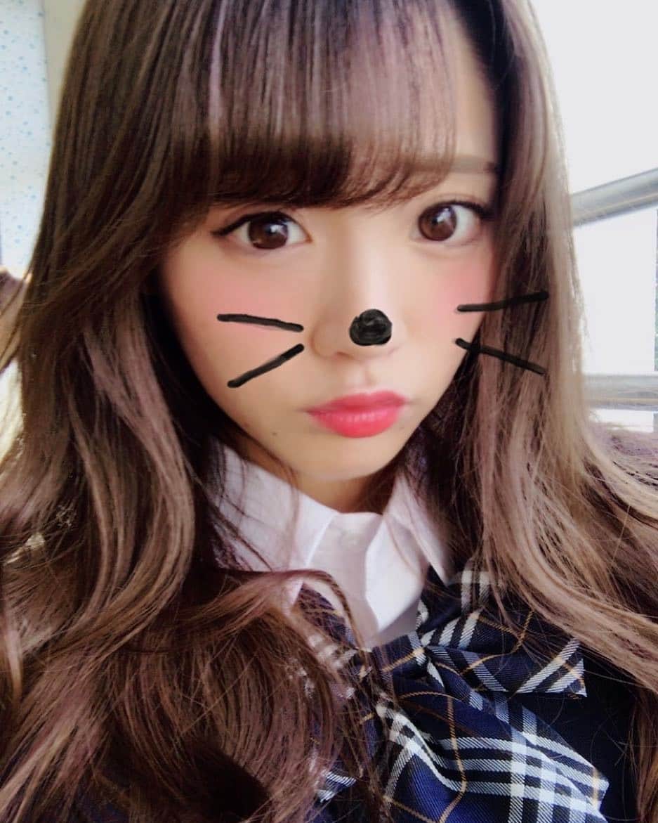 志田友美（ゆうみん）のインスタグラム：「撮影おわたー💋 明日も頑張るぞ☝️☝️」