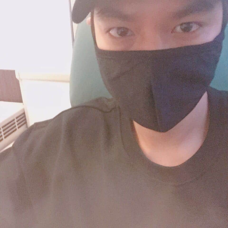 イ・ミンホさんのインスタグラム写真 - (イ・ミンホInstagram)「#byebye #goodnight」2月9日 3時15分 - actorleeminho