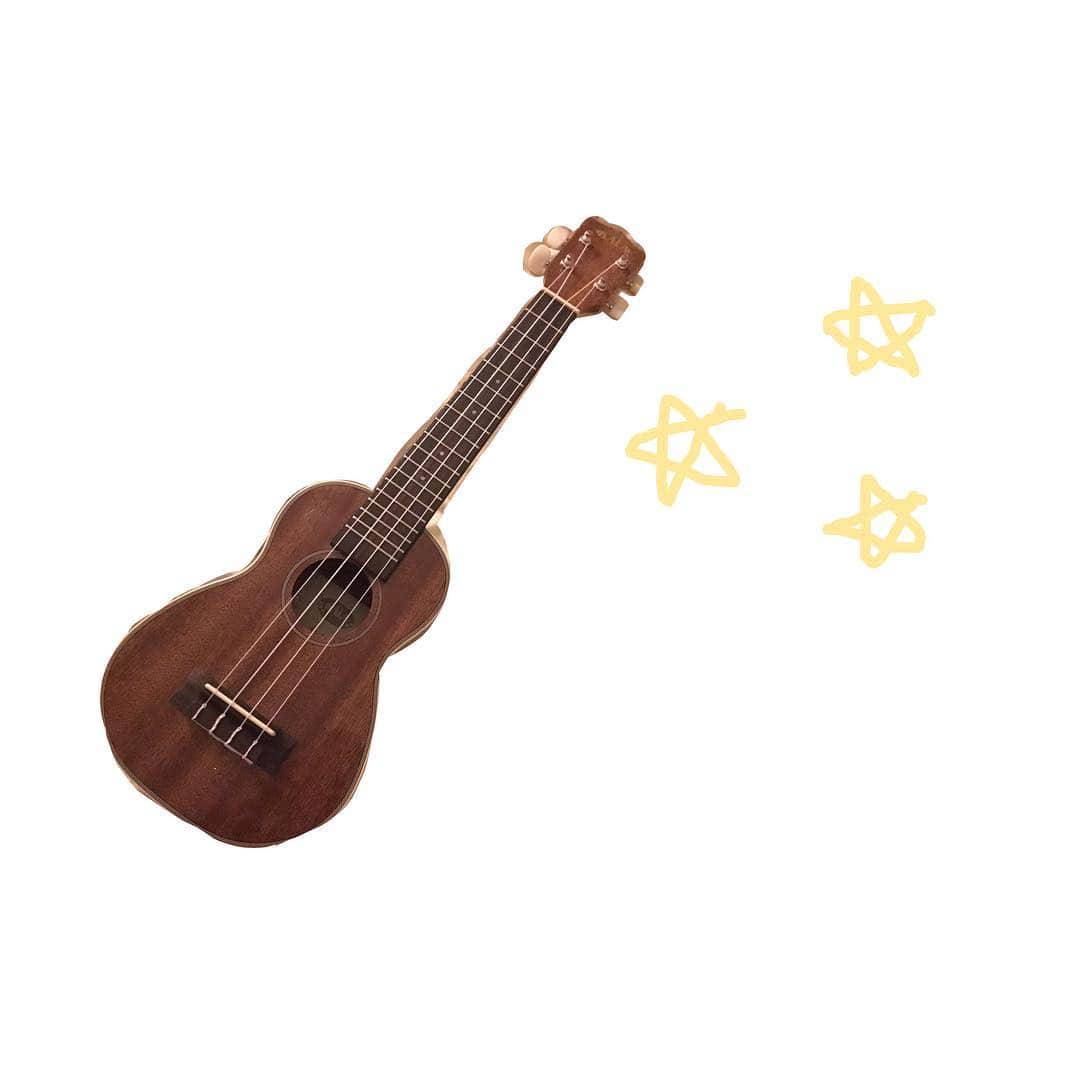 のインスタグラム：「☆ ukulele  #ウクレレ#ukulelegirl#ukulele#kawaii」