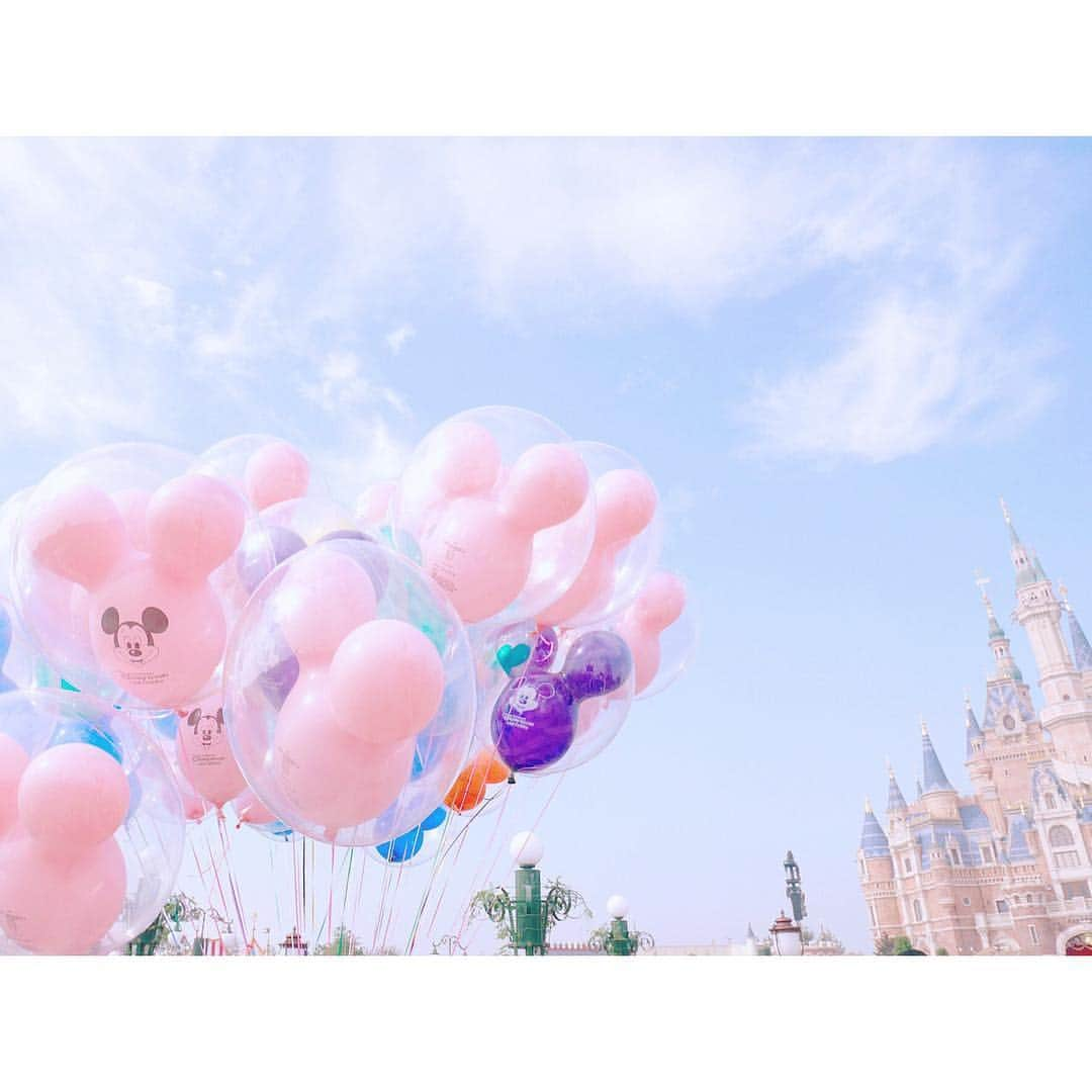 宮谷優恵（ゆえち）のインスタグラム：「. . 2016.11.28 Shanghai Disneyland 🏰🎈☁️ . #shanghaidisneyland #上海ディズニーランド #SHDL #shanghai #yuemiyatani #宮谷優恵 #yuechi #ゆえち」