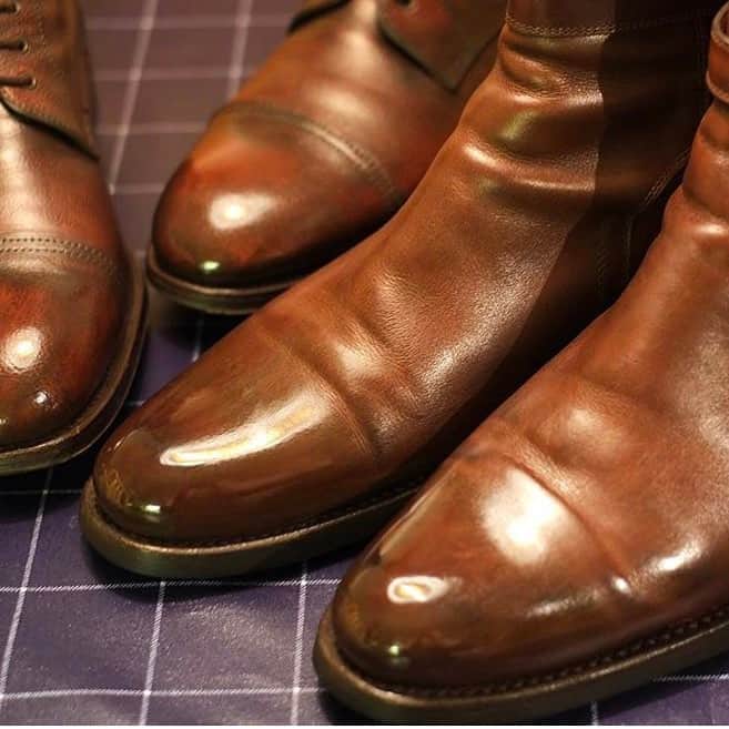 イタリジェンテのインスタグラム：「Love this pic of an old jodphur from us well polished by @gutsav #italigente #mensshoes #classicshoes #menswear #italigenteshoes」