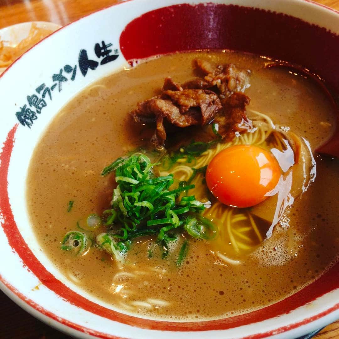 里田まいさんのインスタグラム写真 - (里田まいInstagram)「なんか今無性に食べたい  #徳島ラーメン」2月11日 8時10分 - maisatoda_official