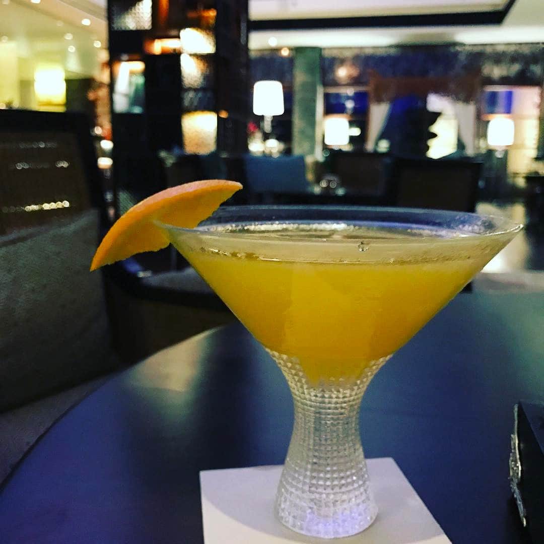 ダンドイ舞莉花さんのインスタグラム写真 - (ダンドイ舞莉花Instagram)「Amazing #martini #glass #passionfruitmartini」2月13日 2時28分 - mdandoy18