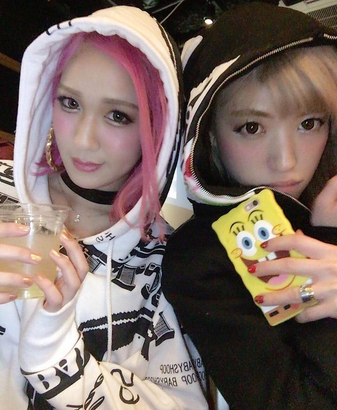 Yumikaさんのインスタグラム写真 - (YumikaInstagram)「フード族👭❤️❤️ #selfie #hoodie #parka #tokyo #japanese #instagood #instafashion #フード #ダンサー #hugmeeyuko #hugmeeyumika」2月12日 20時22分 - yuminem923