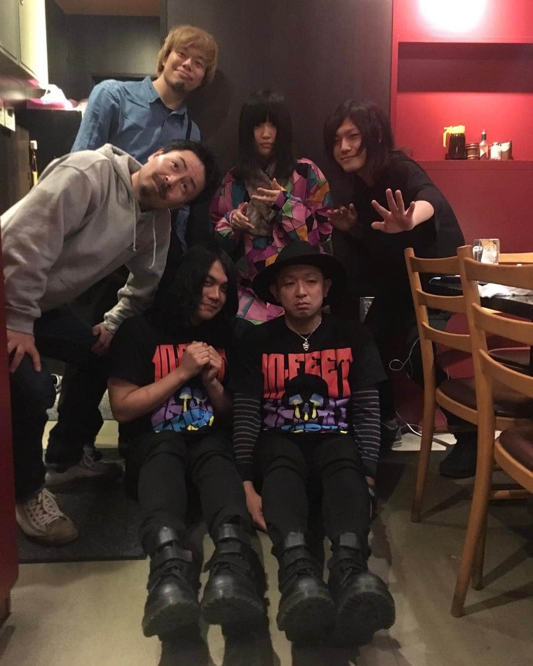 NAOKIさんのインスタグラム写真 - (NAOKIInstagram)「Tシャツと靴。  双子コーデ。  ありがとう広島。  #ドクターマーチン  #ヤバイTシャツ屋さん  #10feet  #ナオキ独断メモリーズ」2月14日 5時27分 - naoki_10feet