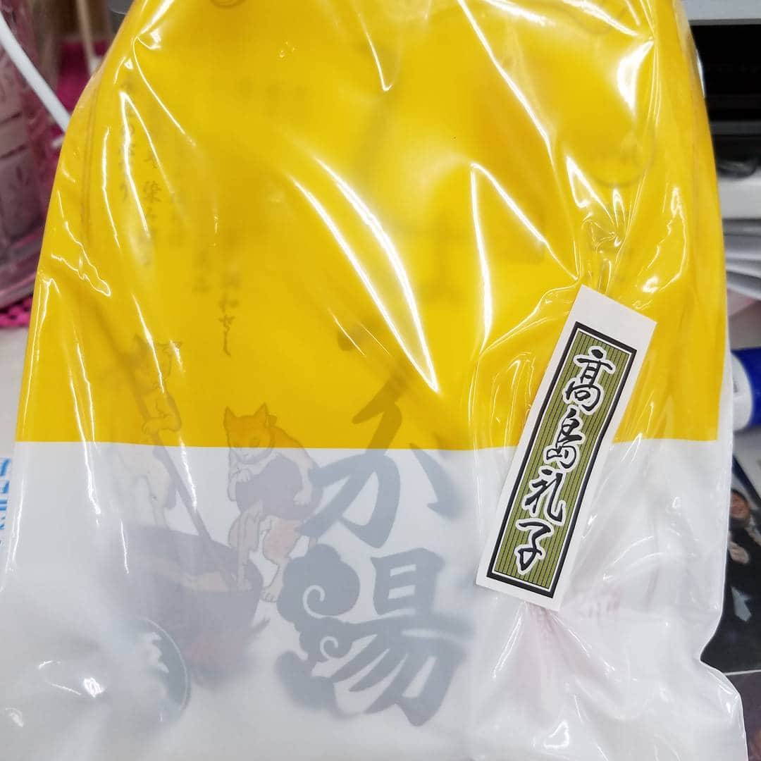 ダチョウ倶楽部さんのインスタグラム写真 - (ダチョウ倶楽部Instagram)「バレンタイン第２弾 毎年恒例、高島礼子さんからも 女性スタッフにも頂きました！ 礼子さんからは、しょうが湯を！ 大切に飲ませて頂きます！  #バレンタイン #高島礼子 #しょうが湯 #のどに良くて #身体が #温まる #嬉しいです #ありがとうございます」2月14日 19時20分 - dachoclub_official