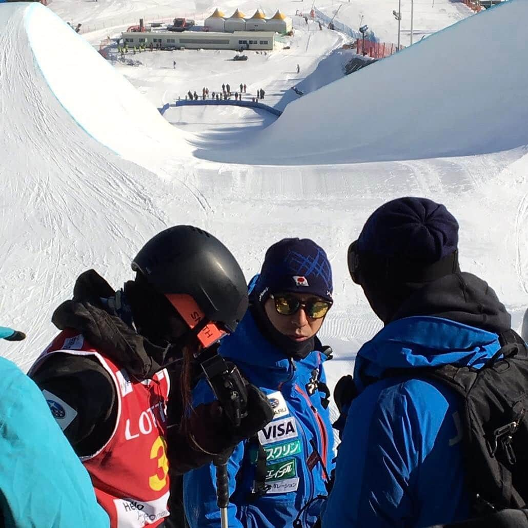 小野塚彩那さんのインスタグラム写真 - (小野塚彩那Instagram)「One year to go🇰🇷🤘🏻 #olympics #pyongchang2018 #skihalfpipe #goodcoaches  @atomicski @smithoptics @phenix_1952 @slytechprotect @nippon_ski_development #atomicpunx #sheskis #chromapop #seemoredetail #thecode #gotmyback」2月14日 20時50分 - ayana_onozuka