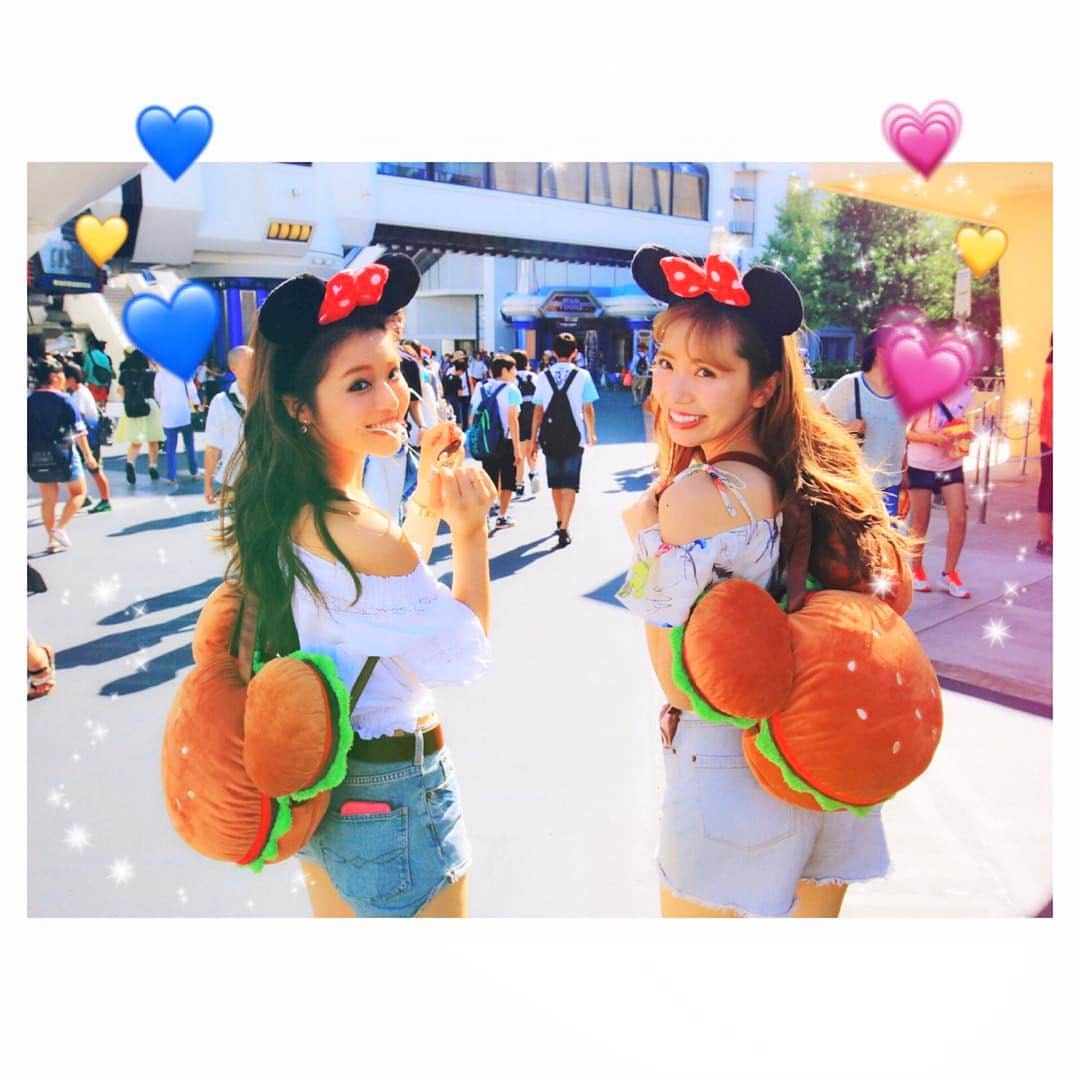 のインスタグラム：「昨日は告知もなにもなしに突然⚠️にゃんぐぐ＋こーちゃんでインスタLIVE🎥🎞やったのですが(笑)見てくださったみなさん、ありがとうございました！🙇💗💕💗💕みなさんと絡めて嬉しかったです✌️😍また突然やると思いますが、その時はよろしくお願いします💗 . #インスタlive #にゃんぐぐ #ありがとう #楽しかった 🌈 #ディズニー #東京ディズニーランド  #tokyodisneyland #disney #friends #girl #happy #smile #thankyou」