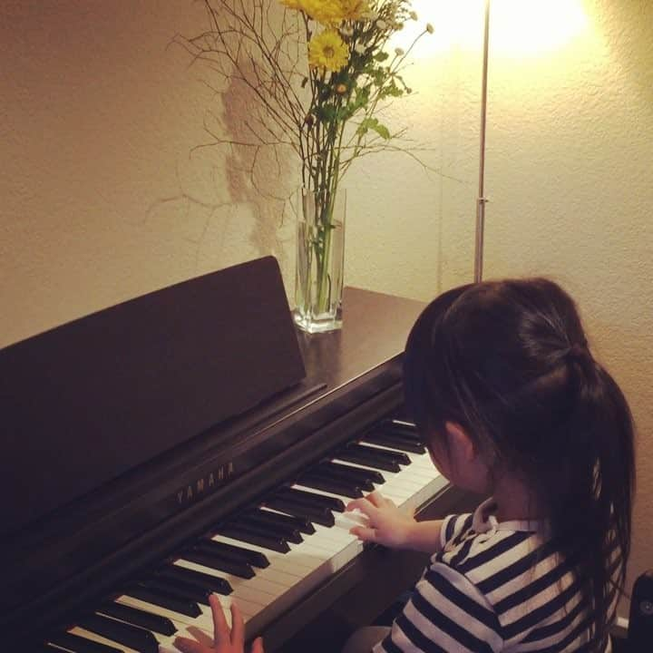 大迫あゆみのインスタグラム：「Little sonata🎹もうすぐ発表会 #piano #ピアノ #4y4m #littlesonata #ソナタ」