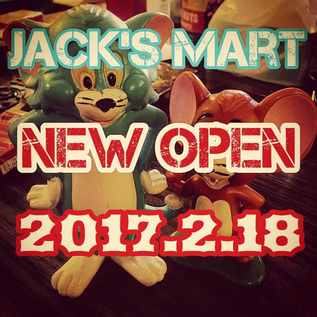 大川知英のインスタグラム：「jack'smart 新店舗🌟 2017.2/18(土)ニューオープン❗️🇺🇸 〒350-1331 埼玉県狭山市新狭山2-10-16 新しいお店に皆様レッツのゴー🚴🌅 久しぶりの店長出勤🚴みんなでお祝い👯 部屋にアメトイ飾ってさらにアメリカ気分に😎 詳しくわjack'smartまで🔫 #ジャックスマート #埼玉県狭山市 #新店舗 #アメトイ #ディズニー #アンティーク #ビンテージ #店長出勤 #写真は私物 #アメカジボーイズ」