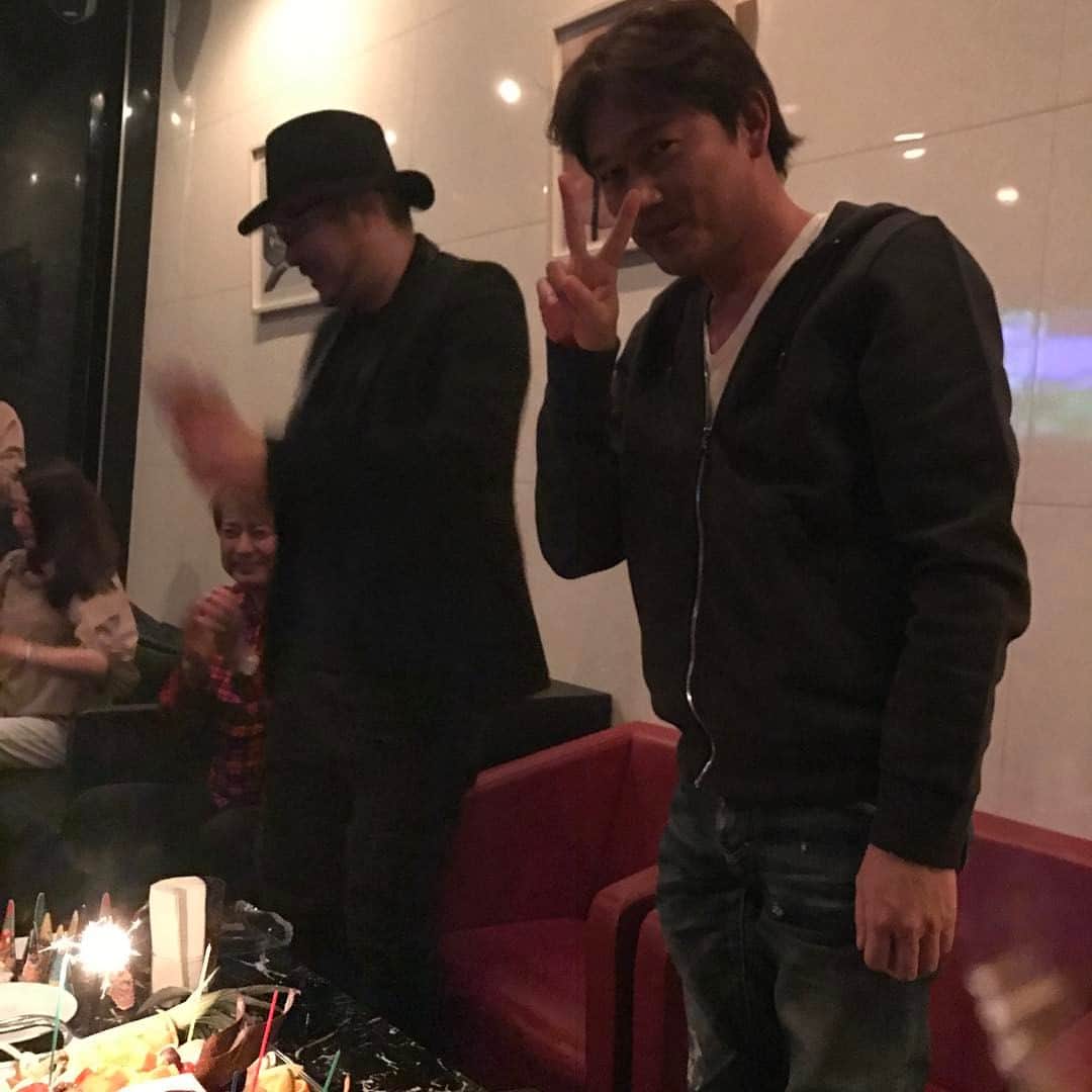 吉田秀彦のインスタグラム：「J-ROCK社長、国保社長の誕生日会🎉」