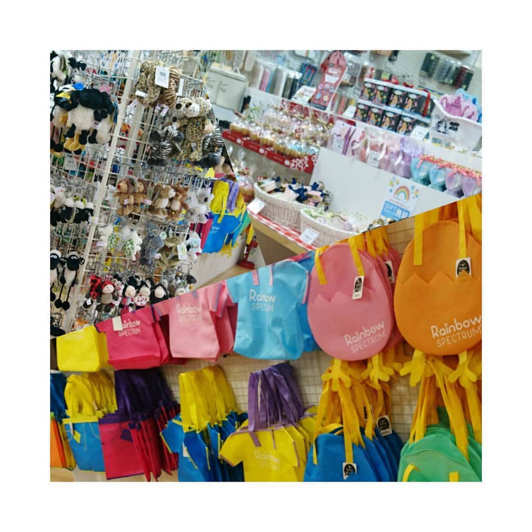 RainbowSPECTRUM仙台ロフト店のインスタグラム：「閉店前、ラストの週末となりました。 今日からセールの割引率もアップ！！ . さらにお得にお買い求めいただけます☺💕 . ぜひぜひレインボーにお越しください😂❤ . #rainbowspectrum #rs仙台ロフト #レインボースペクトラム#🌈 #rainbow #happy #cute #smile #love #colorful #nici #nicis #ニキ #f4f #follow4follow #相互フォロー #instagood #instagram #プチプラ #fashion #トレンド #オルチャン #虹 #かわいい #sale #セール」