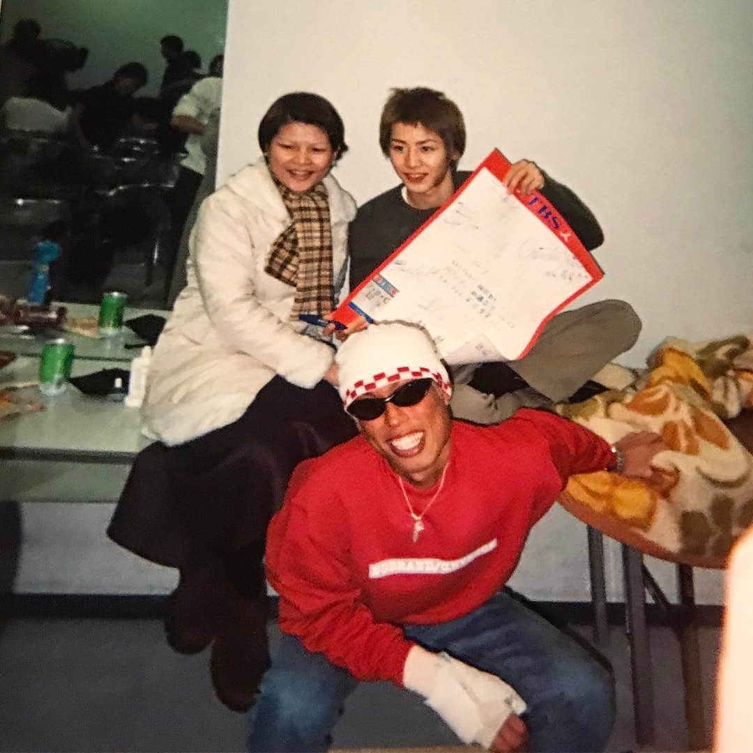小林尊のインスタグラム：「#FBF  break time from #foodbattleclub  #biggesteatingcompetitionever  #backstage #フードバトルクラブ 休憩  台湾エクスプレス🚄ハンチンユ& 平成のビッグウェーブ🏄🌊🕶 #マイケル高橋 （骨折マン） #大胃王 #フードファイター #フードファイト」