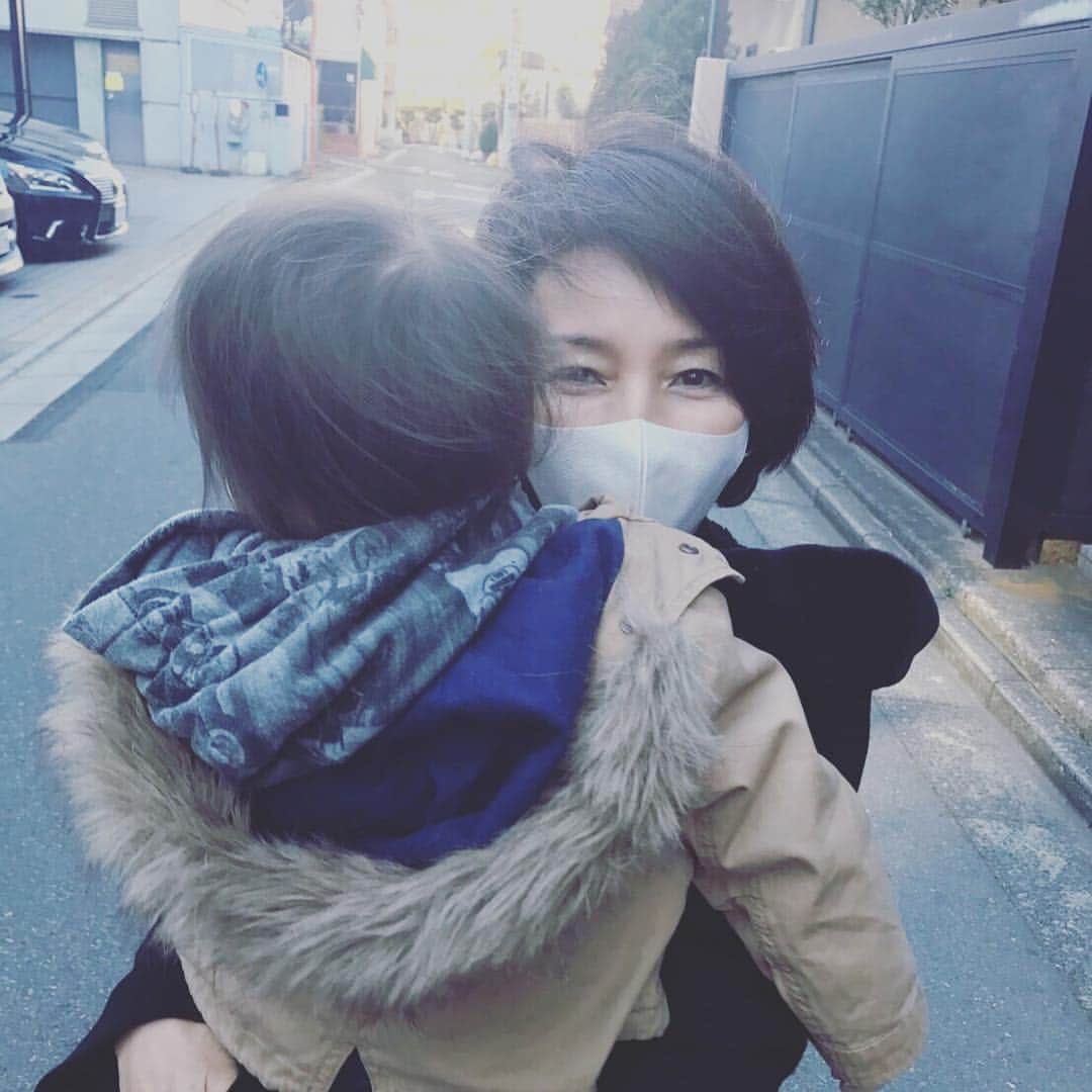 仁科亜季子さんのインスタグラム写真 - (仁科亜季子Instagram)「朝から十分な筋トレでした！ もう１２kgだし^_^ 可愛い孫君のためならば、、、‼️ だけど、ツカレタ、、、（笑）」2月19日 10時34分 - akiko.nishina