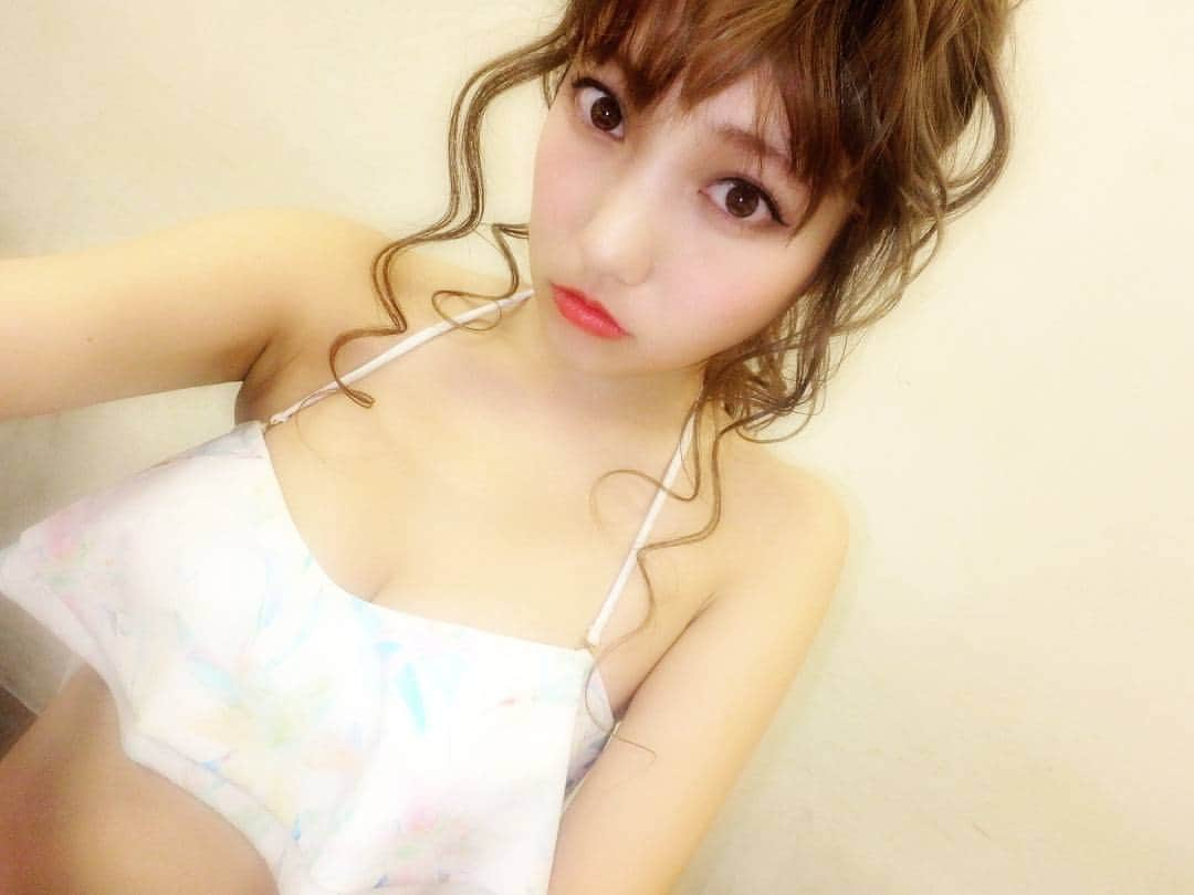 小林レイミさんのインスタグラム写真 - (小林レイミInstagram)「あざとパステル水着👙💗💘 #ビキニ #水着 #パステル #花柄 #フリル #あざとい #要注意人物の可能性大 #sweet #スウィートインスタ #bikini #swimwear #swimsuit #beachgirl #curlyhair #likers #diet #fit #health #fitgirl #yay #l4l #followher #snap」2月19日 12時10分 - _reimi._____